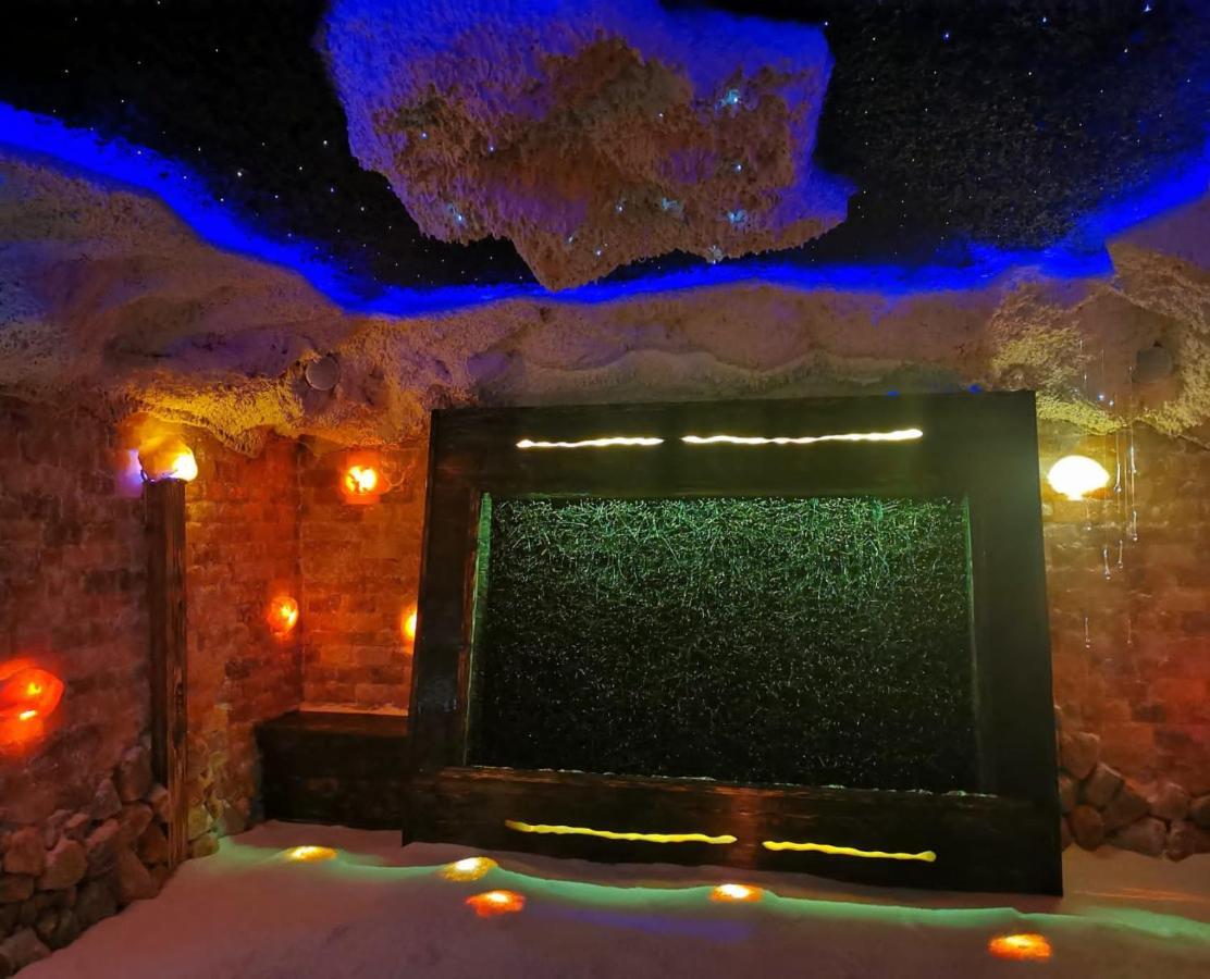 Hotel Skal Medi Spa & Resort ウストロニエ・モルスキエ エクステリア 写真