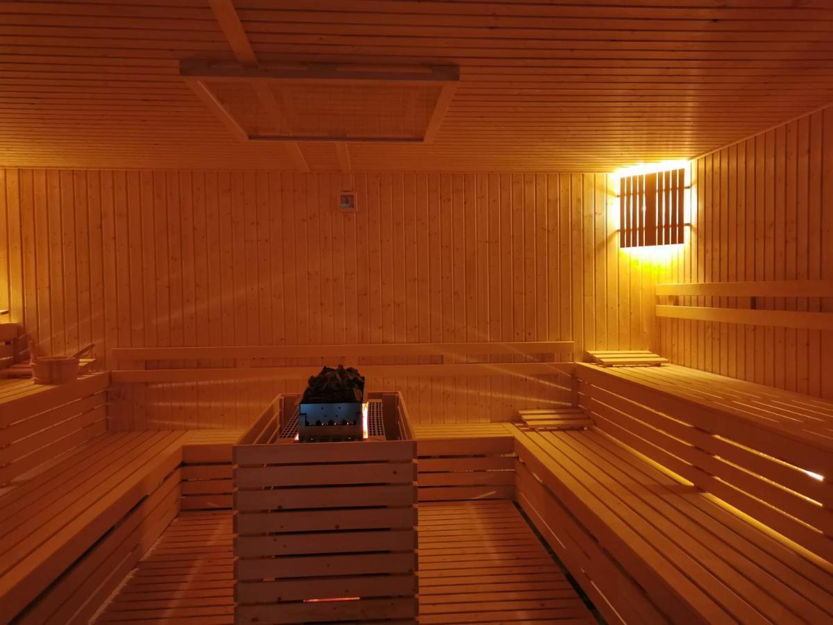 Hotel Skal Medi Spa & Resort ウストロニエ・モルスキエ エクステリア 写真