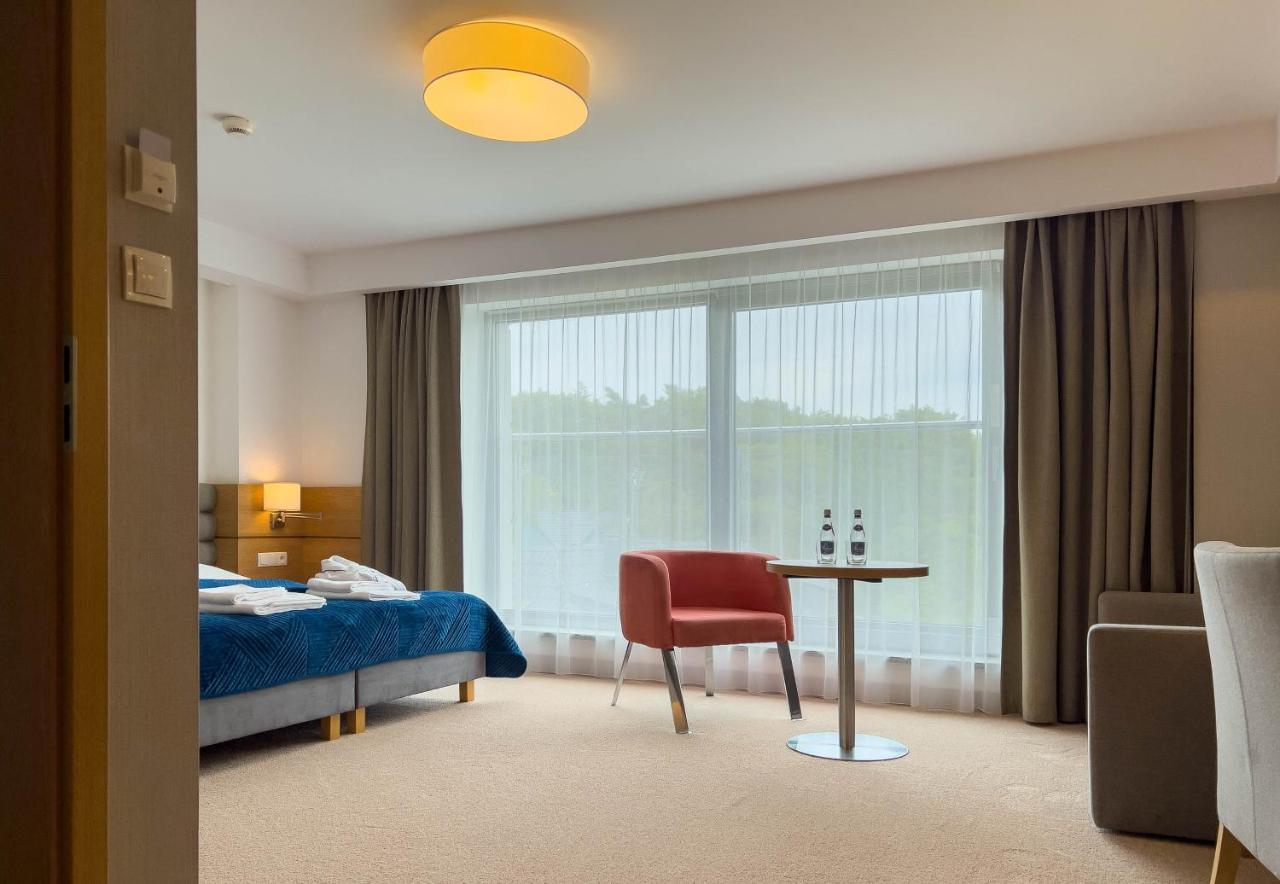 Hotel Skal Medi Spa & Resort ウストロニエ・モルスキエ エクステリア 写真